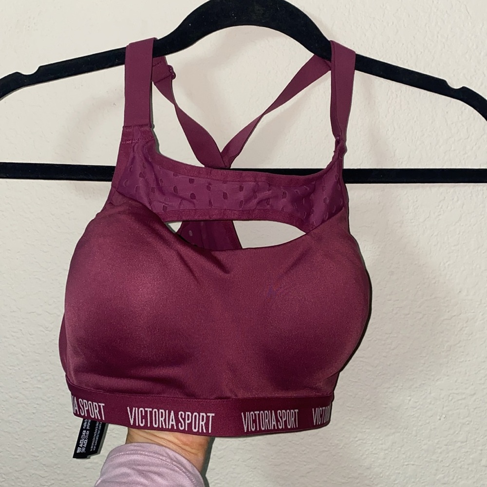 🪼Victoria Sport Racerback Built in Padded Sports Bra! - Picture 2 of 6